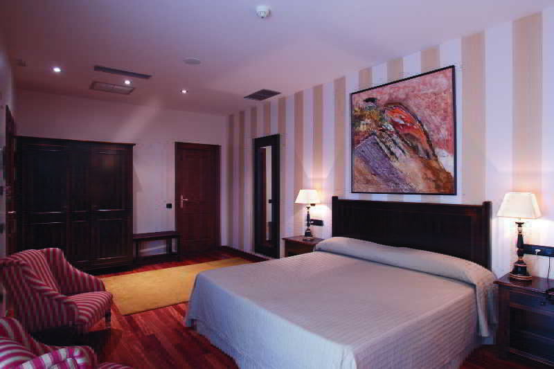 Hotel Vinicola Real-200 Monges Albelda De Iregua Dış mekan fotoğraf