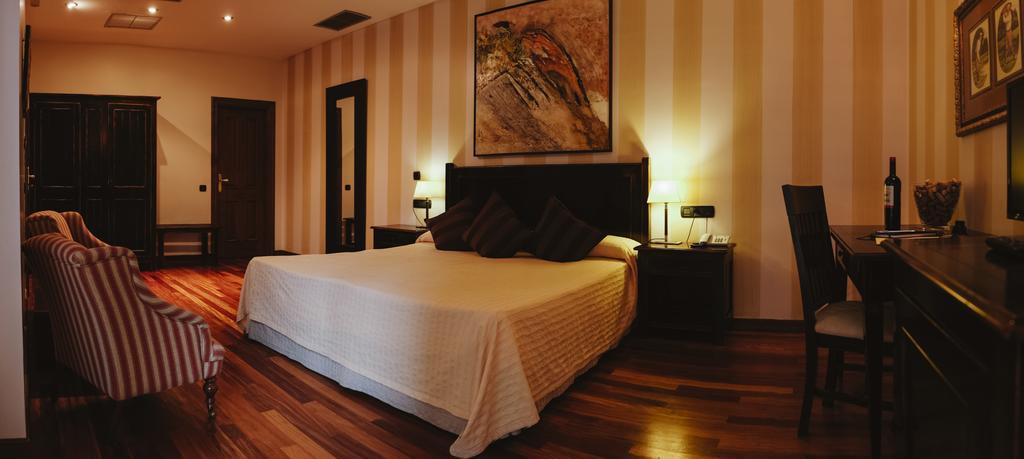 Hotel Vinicola Real-200 Monges Albelda De Iregua Dış mekan fotoğraf